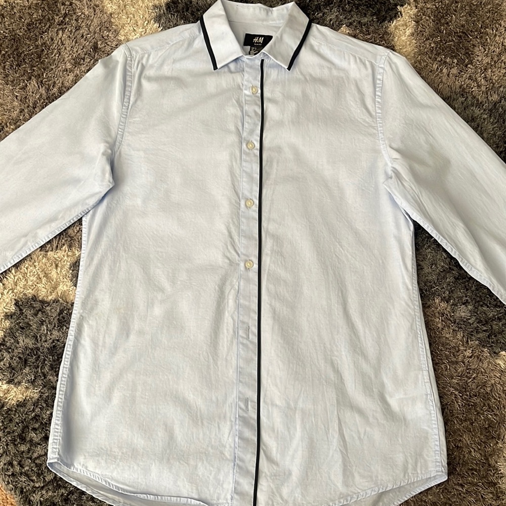 🐾H&M Slim Fit Button Up Shirt